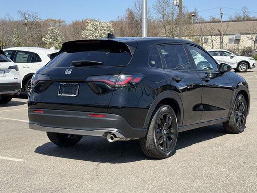 Crystal Black Pearl 2026 Honda HR-V Sport