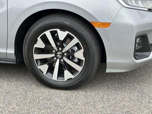 Solar Silver Metallic 2026 Honda Odyssey EX-L