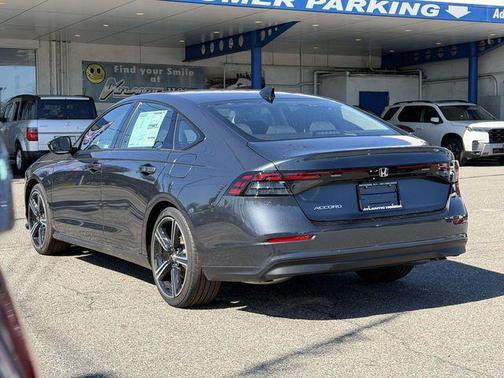 Meteorite Gray Metallic 2026 Honda Accord SE