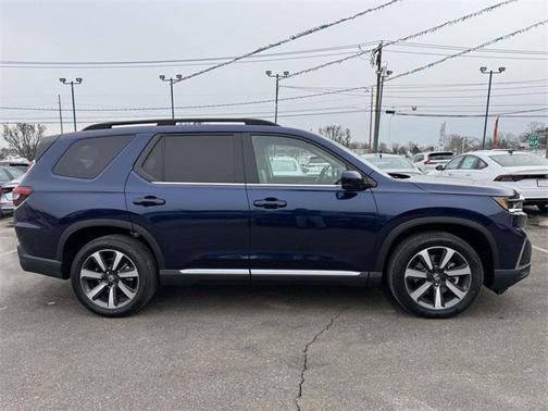 2025 Honda Pilot Touring 8-Passenger