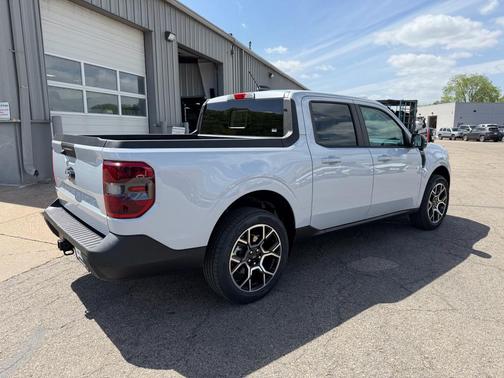 WHITE 2026 Ford Maverick Lariat