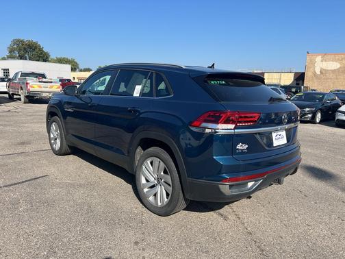 2022 Volkswagen Atlas Cross Sport 3.6L V6 SE w/Technology