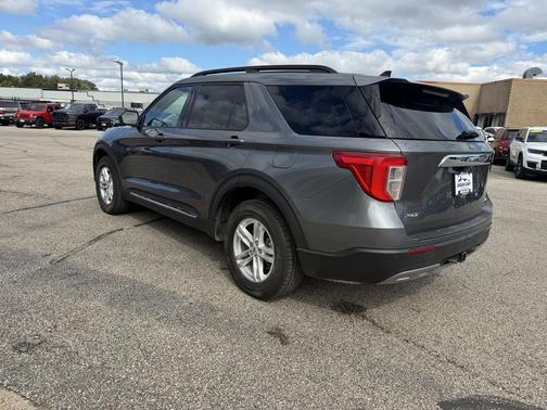 Carbonized Gray Metallic 2024 Ford Explorer XLT