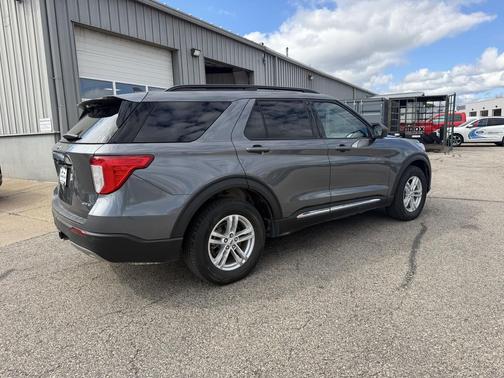 Carbonized Gray Metallic 2024 Ford Explorer XLT