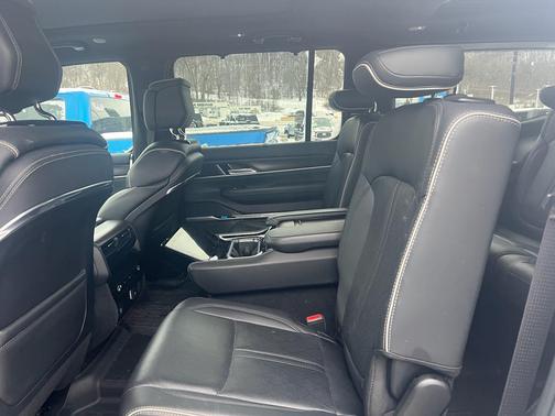 2023 Jeep Grand Wagoneer Series II 4x4