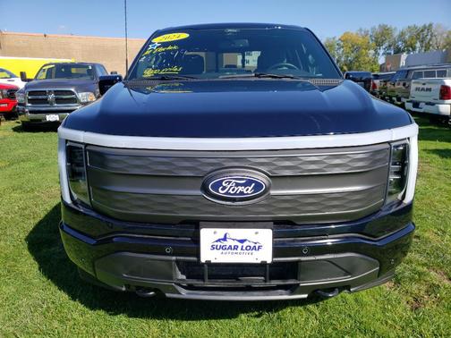 2024 Ford F-150 Lightning LARIAT