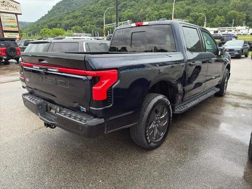 2024 Ford F-150 Lightning LARIAT