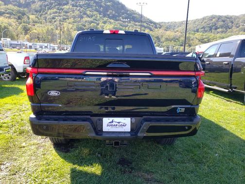 2024 Ford F-150 Lightning LARIAT
