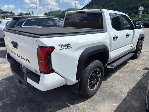 2024 Toyota Tacoma TRD Off Road