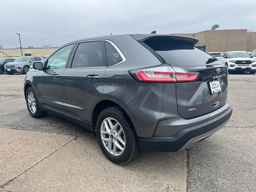 Carbonized Gray Metallic 2024 Ford Edge SEL
