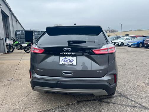 Carbonized Gray Metallic 2024 Ford Edge SEL
