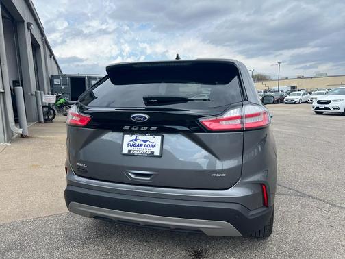 Carbonized Gray Metallic 2024 Ford Edge SEL