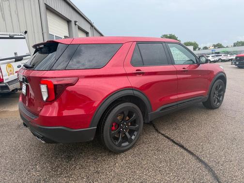 Rapid Red Metallic Tinted Clearcoat 2022 Ford Explorer ST