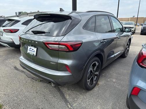 2025 Ford Escape ST-Line Elite