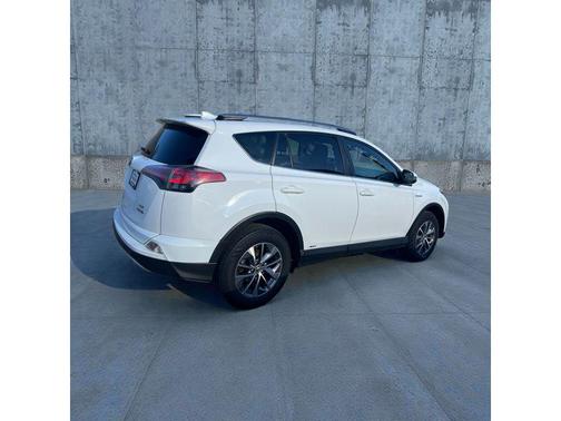 2017 Toyota RAV4 Hybrid XLE