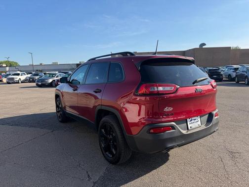 Deep Cherry Red Crystal Pearlcoat 2017 Jeep Cherokee Altitude
