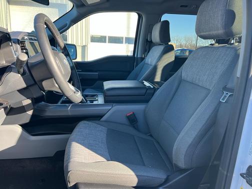 2023 Ford F-150 Lightning XLT