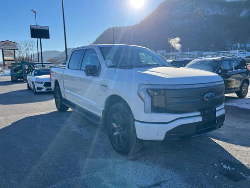 2023 Ford F-150 Lightning XLT