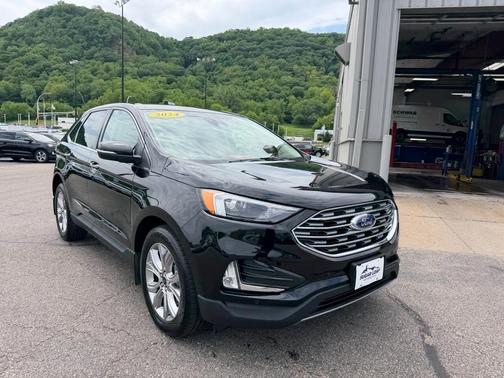 Agate Black Metallic 2024 Ford Edge Titanium