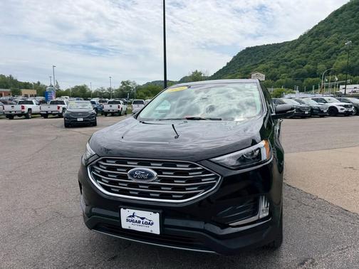 Agate Black Metallic 2024 Ford Edge Titanium