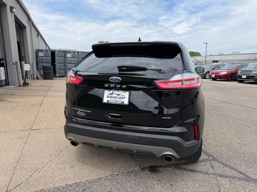 Agate Black Metallic 2024 Ford Edge Titanium