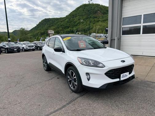 Oxford White 2022 Ford Escape SEL