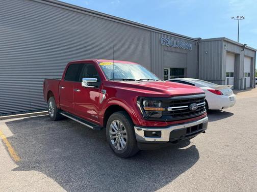 Rapid Red Metallic Tinted Clearcoat 2024 Ford F-150 XLT
