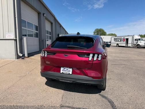 Molten Magenta Metallic Tinted Clearcoat 2025 Ford Mustang Mach-E Premium