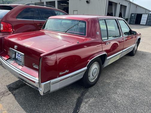 1993 Cadillac DeVille Base
