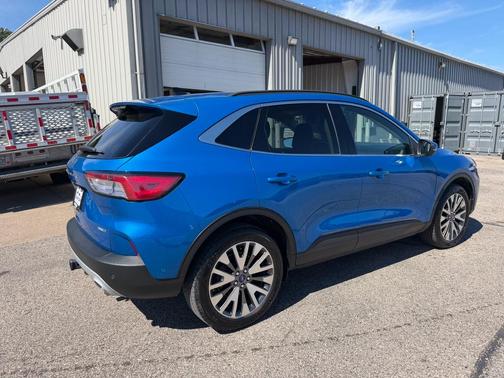 Velocity Blue Metallic 2020 Ford Escape Titanium