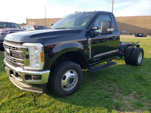 2025 Ford F-350 XLT