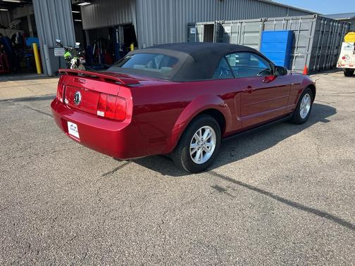 2006 Ford Mustang Base