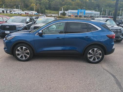 2023 Ford Escape Platinum