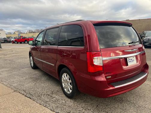 2015 Chrysler Town & Country Touring