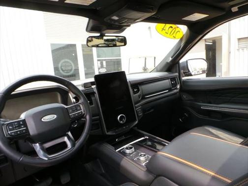 2024 Ford Expedition Platinum