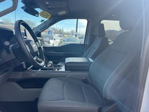 2024 Ford F-150 Lightning Flash