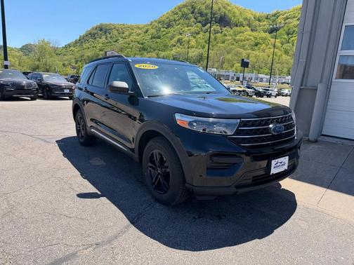 Agate Black Metallic 2020 Ford Explorer XLT