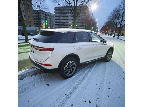 2023 Lincoln Corsair Standard