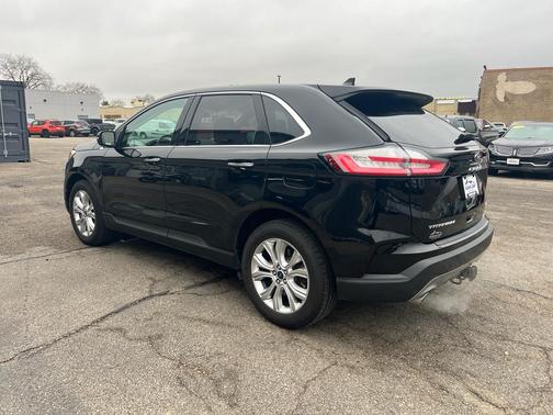 2023 Ford Edge Titanium