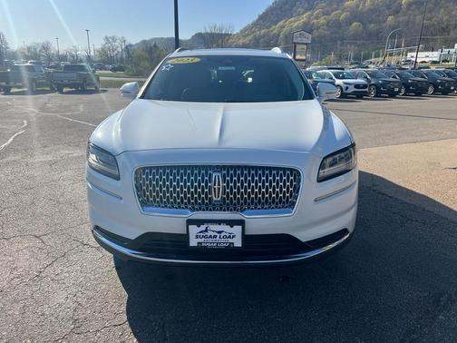 Pristine White Metallic Tri-Coat 2023 Lincoln Nautilus Reserve