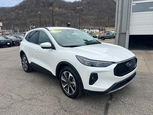 Star White Metallic Tri-Coat 2024 Ford Escape Platinum