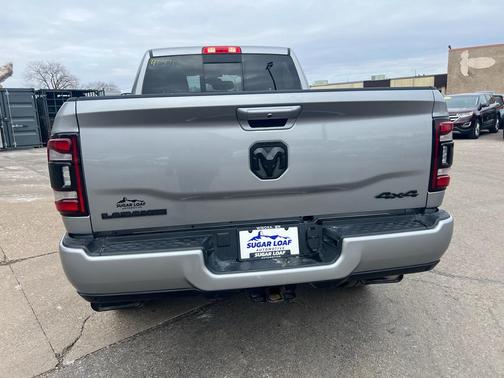 2022 RAM 2500 Laramie Crew Cab 4x4 6'4' Box