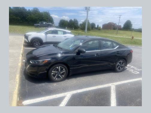 Black 2024 Nissan Sentra SV