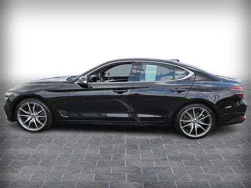 2022 Genesis G70 2.0T