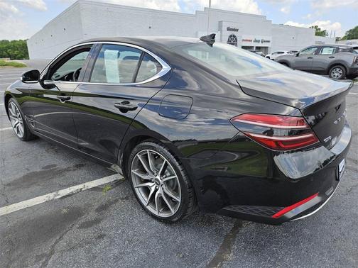 2022 Genesis G70 2.0T