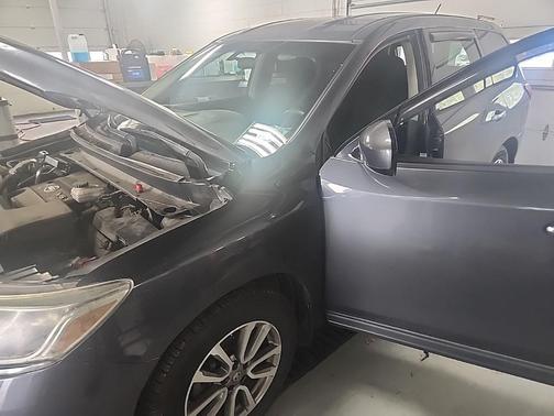 2014 Nissan Pathfinder S