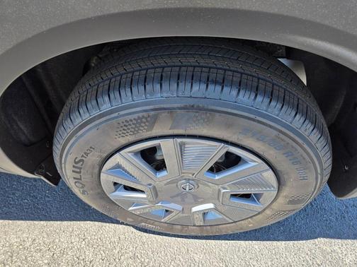 Super Black 2026 Nissan Kicks S