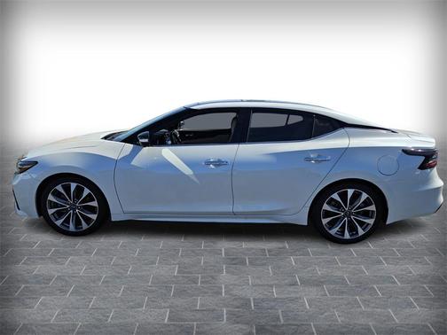 2023 Nissan Maxima Platinum