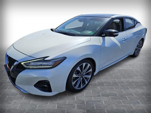 2023 Nissan Maxima Platinum