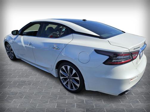 2023 Nissan Maxima Platinum